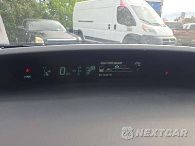 2014 Toyota Prius Three - zdjęcie 6 z 21 - miniatura
