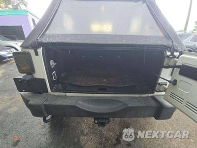 2012 Jeep Wrangler Unlimited Sport - zdjęcie 11 z 29 - miniatura