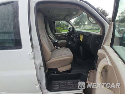 2011 Chevrolet Express 2500 Cargo Van 1WT 135.0" WB - zdjęcie 14 z 21 - miniatura