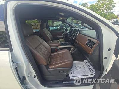 2024 Nissan TITAN Platinum Reserve Crew Cab Short Bed - zdjęcie 15 z 19 - miniatura