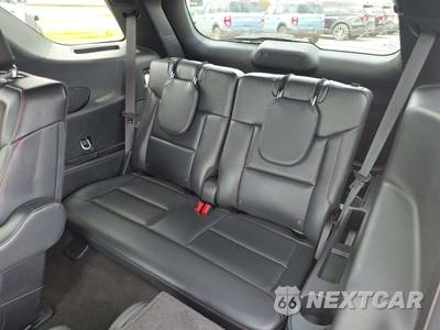 2025 Ford Explorer ST - zdjęcie 11 z 19 - miniatura
