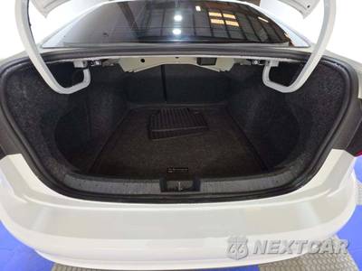 2021 Volkswagen Jetta GLI S - zdjęcie 14 z 28 - miniatura
