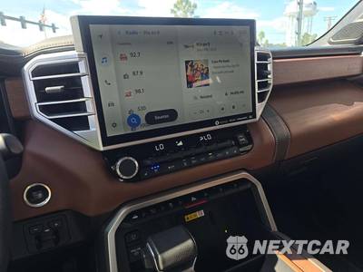 2023 Toyota Tundra 1794 Edition Crew Cab Short Bed - zdjęcie 10 z 22 - miniatura