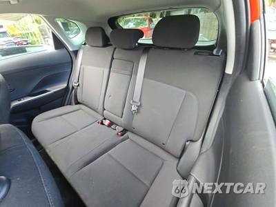 2025 Hyundai Kona SE - zdjęcie 10 z 17 - miniatura