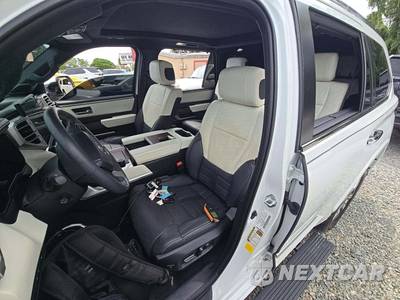 2024 Toyota Sequoia Capstone - zdjęcie 6 z 21 - miniatura