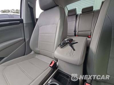 2018 Volkswagen Passat 2.0T SE - zdjęcie 8 z 24 - miniatura