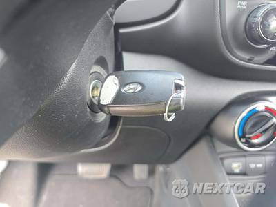 2023 Hyundai Venue SE - zdjęcie 8 z 23 - miniatura
