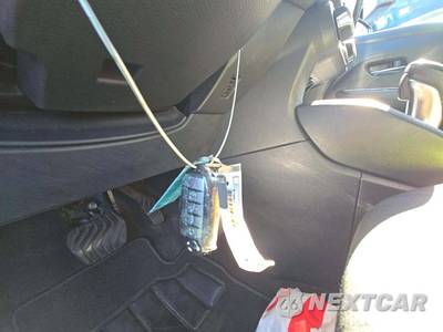2021 Nissan Versa SR - zdjęcie 8 z 20 - miniatura