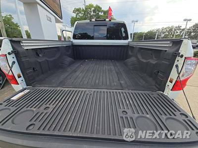2024 Nissan TITAN SV Crew Cab Short Bed - zdjęcie 14 z 20 - miniatura