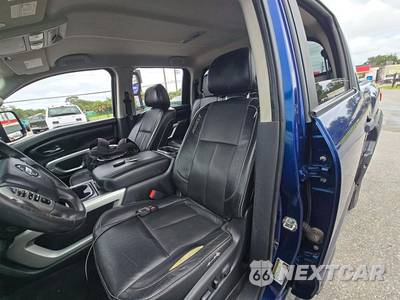 2017 Nissan TITAN PRO-4X Crew Cab Short Bed - zdjęcie 3 z 27 - miniatura