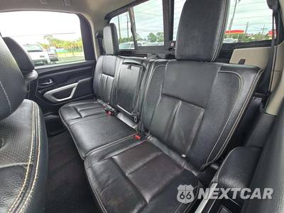 2017 Nissan TITAN PRO-4X Crew Cab Short Bed - zdjęcie 10 z 27 - miniatura