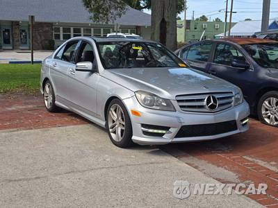 2013 Mercedes-Benz C 250 Sedan - zdjęcie 4 z 29 - miniatura