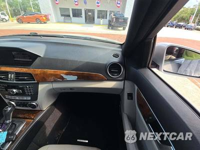 2013 Mercedes-Benz C 250 Sedan - zdjęcie 19 z 29 - miniatura