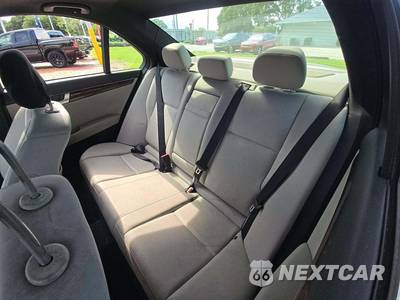 2013 Mercedes-Benz C 250 Sedan - zdjęcie 13 z 29 - miniatura