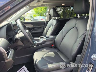2025 Toyota Grand Highlander XLE - zdjęcie 6 z 27 - miniatura