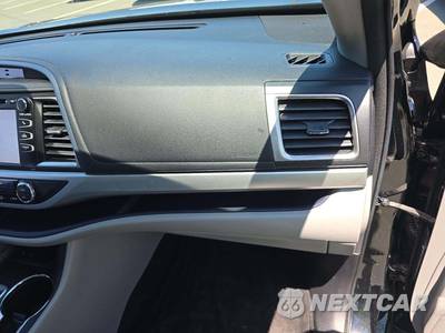 2017 Toyota Highlander LE Plus - zdjęcie 20 z 25 - miniatura