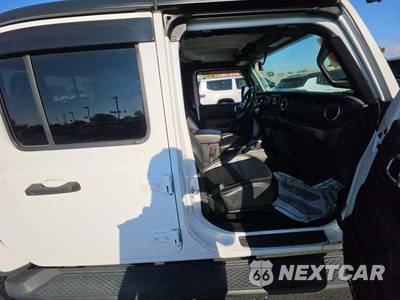 2020 Jeep Gladiator Overland Crew Cab Medium Bed - zdjęcie 15 z 18 - miniatura