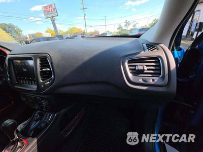 2019 Jeep Compass Trailhawk - zdjęcie 19 z 27 - miniatura