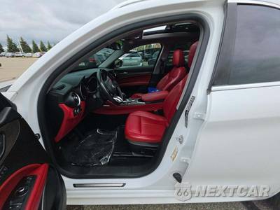 2020 Alfa Romeo Stelvio Ti - zdjęcie 3 z 19 - miniatura