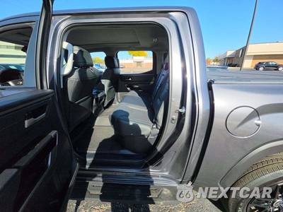 2024 Toyota Tundra Limited Crew Cab Short Bed - zdjęcie 10 z 18 - miniatura