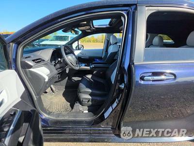 2025 Toyota Sienna XSE 7-Passenger - zdjęcie 3 z 22 - miniatura