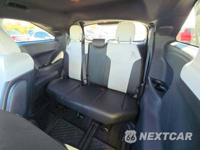 2025 Toyota Sienna XSE 7-Passenger - zdjęcie 11 z 22 - miniatura