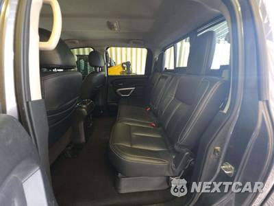2023 Nissan TITAN SV Crew Cab Short Bed - zdjęcie 13 z 23 - miniatura