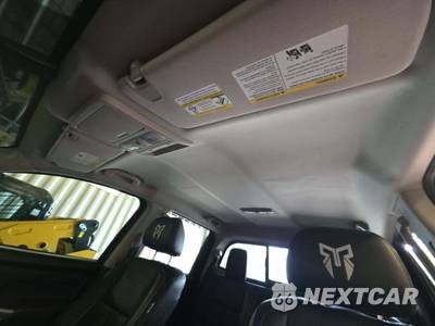 2023 Nissan TITAN SV Crew Cab Short Bed - zdjęcie 11 z 23 - miniatura