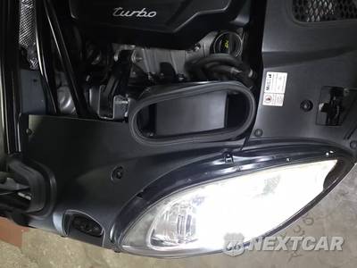 2015 Porsche Macan Turbo - zdjęcie 28 z 29 - miniatura