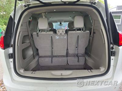 2017 Chrysler Pacifica Touring L 121.6" WB - zdjęcie 15 z 28 - miniatura