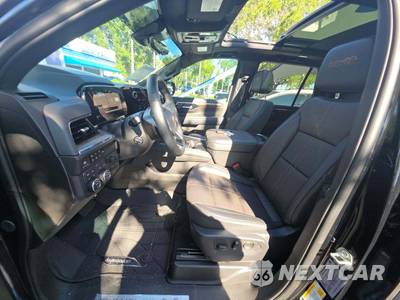 2025 Chevrolet Tahoe High Country 3LZ - zdjęcie 6 z 21 - miniatura