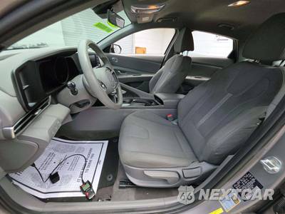 2021 Hyundai Elantra SE - zdjęcie 6 z 25 - miniatura