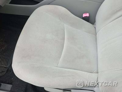 2012 Toyota Prius Two - zdjęcie 23 z 32 - miniatura