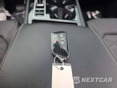2024 Volkswagen Atlas Cross Sport 2.0T SE w/Technology - zdjęcie 8 z 22 - miniatura