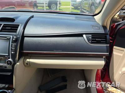 2014 Toyota Camry XLE - zdjęcie 19 z 28 - miniatura