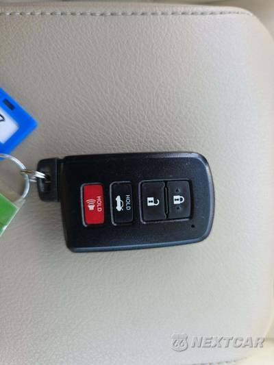 2014 Toyota Camry XLE - zdjęcie 8 z 28 - miniatura
