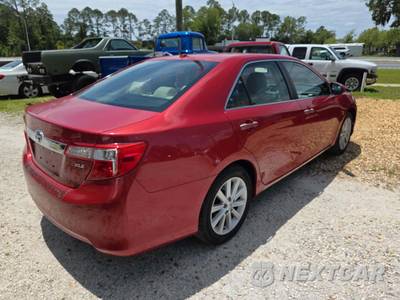 2014 Toyota Camry XLE - zdjęcie 2 z 28 - miniatura
