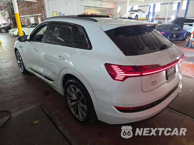2021 Audi e-tron Premium Plus - zdjęcie 2 z 25 - miniatura