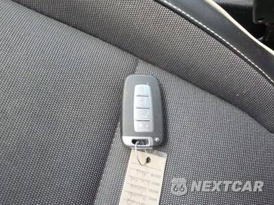 2022 Hyundai Venue Limited - zdjęcie 8 z 25 - miniatura