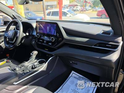 2023 Toyota Highlander XSE - zdjęcie 20 z 22 - miniatura