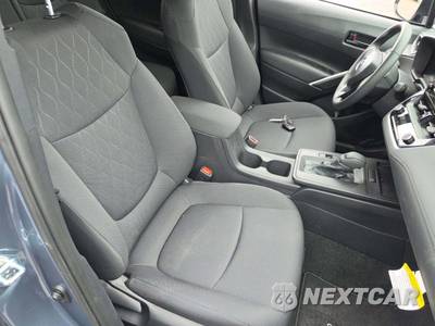 2026 Toyota Corolla Cross LE - zdjęcie 18 z 22 - miniatura