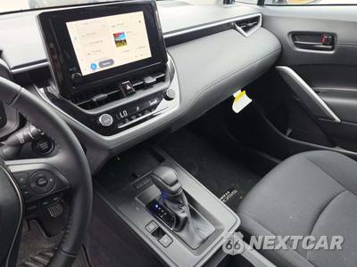 2026 Toyota Corolla Cross LE - zdjęcie 10 z 22 - miniatura