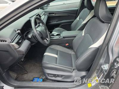 2026 Toyota Camry SE - zdjęcie 6 z 22 - miniatura