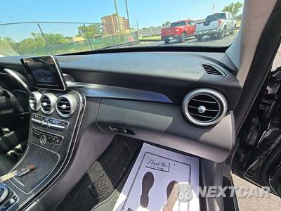 2017 Mercedes-Benz C 300 4MATIC Sedan - zdjęcie 16 z 28 - miniatura