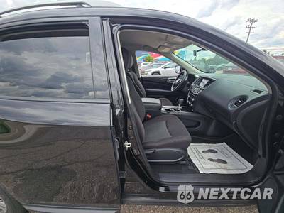 2020 Nissan Pathfinder S - zdjęcie 16 z 27 - miniatura