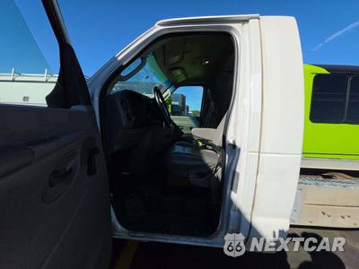 2013 Ford Super Duty E-450 Cutaway DRW - zdjęcie 6 z 23 - miniatura