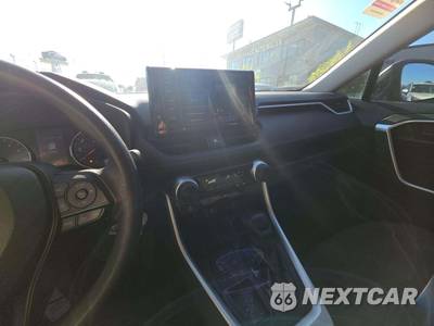 2022 Toyota RAV4 LE - zdjęcie 7 z 19 - miniatura