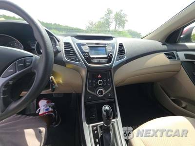 2014 Hyundai Elantra SE Sedan - zdjęcie 7 z 21 - miniatura