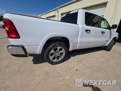 2026 Ram 1500 Big Horn Crew Cab Short Bed - zdjęcie 3 z 21 - miniatura