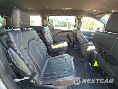2025 Chrysler Pacifica Select 121.6" WB - zdjęcie 17 z 24 - miniatura